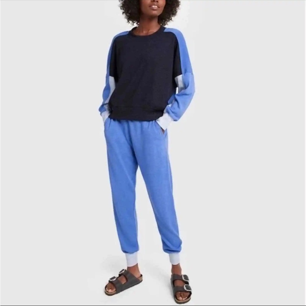 Sundry. Color block sweatpants. blue. Size 0. Small or x-small.